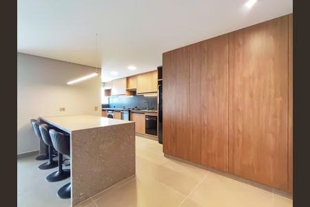 Apartamento à venda com 126m², 2 quartos e 1 vaga Apartamento à venda com 126m², 2 quartos e 1 vagaSala/Cozinha