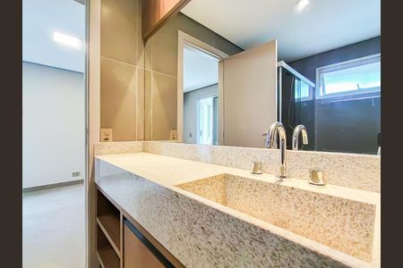 Apartamento à venda com 126m², 2 quartos e 1 vaga Apartamento à venda com 126m², 2 quartos e 1 vagaBanheiro da Suíte 1