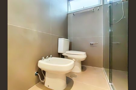 Apartamento à venda com 126m², 2 quartos e 1 vaga Apartamento à venda com 126m², 2 quartos e 1 vagaBanheiro da Suíte 1