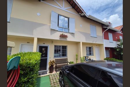 Casa de condomínio à venda com 69m², 2 quartos e 1 vagaFachada