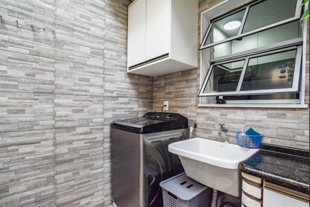 Casa de condomínio à venda com 69m², 2 quartos e 1 vagaÁrea de Serviço