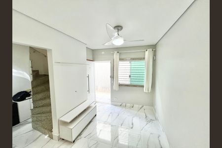Casa de condomínio à venda com 68m², 2 quartos e 1 vaga Casa de condomínio à venda com 68m², 2 quartos e 1 vagaSala/Cozinha