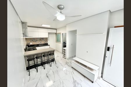 Casa de condomínio à venda com 68m², 2 quartos e 1 vaga Casa de condomínio à venda com 68m², 2 quartos e 1 vagaSala/Cozinha