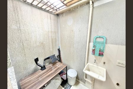 Casa de condomínio à venda com 68m², 2 quartos e 1 vaga Casa de condomínio à venda com 68m², 2 quartos e 1 vagaÁrea de Serviço