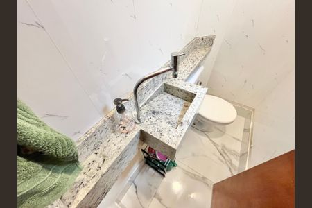 Casa de condomínio para alugar com 68m², 2 quartos e 1 vagaLavabo