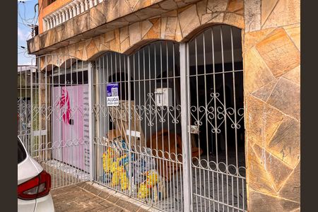 Casa para alugar com 85m², 2 quartos e 1 vagaFachada