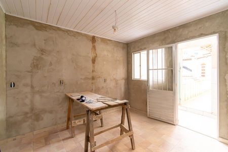 Sala de casa para alugar com 2 quartos, 85m² em Jardim Porteira Grande, São Paulo