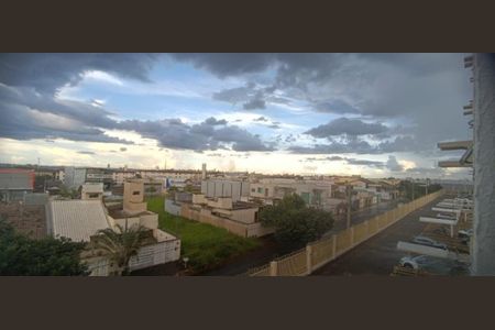 Apartamento para alugar com 62m², 2 quartos e 1 vagaVista da varanda