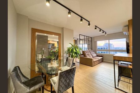 Sala  de apartamento para alugar com 2 quartos, 58m² em São Sebastião, Porto Alegre