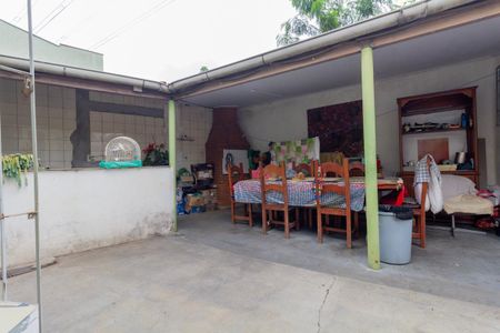 Casa à venda com 310m², 1 quarto e 6 vagasQuintal e área de serviço