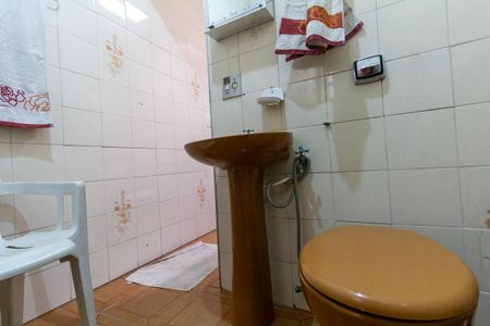 Casa à venda com 310m², 1 quarto e 6 vagasBanheiro