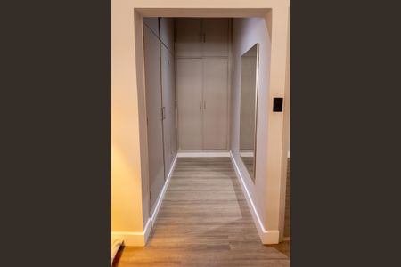 Apartamento à venda com 240m², 3 quartos e 1 vagaCloset da Suíte