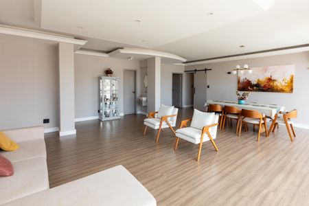 Apartamento à venda com 240m², 3 quartos e 1 vagaSala