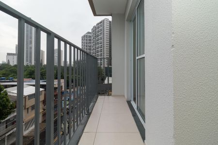 Apartamento para alugar com 41m², 2 quartos e 1 vaga Apartamento para alugar com 41m², 2 quartos e 1 vagaVaranda