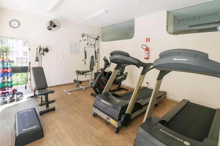 Apartamento à venda com 125m², 3 quartos e 2 vagas Apartamento à venda com 125m², 3 quartos e 2 vagasÁrea comum - Academia