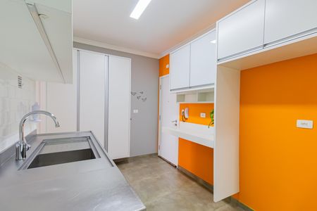 Apartamento à venda com 125m², 3 quartos e 2 vagas Apartamento à venda com 125m², 3 quartos e 2 vagasCozinha