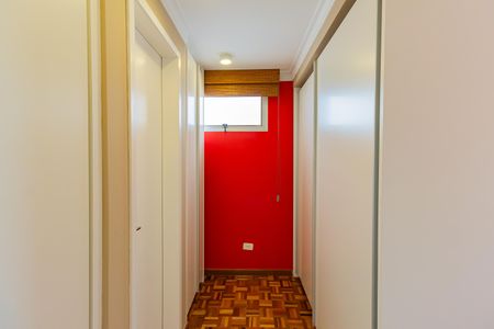 Apartamento à venda com 125m², 3 quartos e 2 vagas Apartamento à venda com 125m², 3 quartos e 2 vagasCloset da suíte