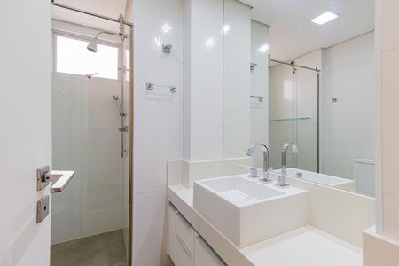 Apartamento à venda com 125m², 3 quartos e 2 vagas Apartamento à venda com 125m², 3 quartos e 2 vagasBanheiro