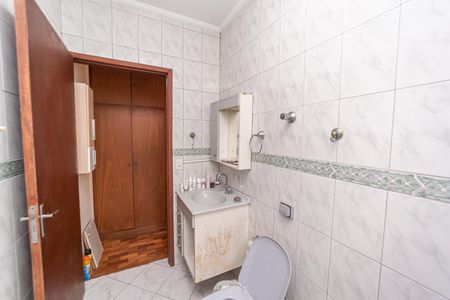 Casa à venda com 149m², 4 quartos e 2 vagasBanheiro do quarto 4