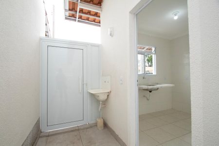 Casa de condomínio para alugar com 80m², 2 quartos e 2 vagas Casa de condomínio para alugar com 80m², 2 quartos e 2 vagasÁrea de Serviço