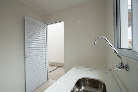 Casa de condomínio para alugar com 80m², 2 quartos e 2 vagas Casa de condomínio para alugar com 80m², 2 quartos e 2 vagasCozinha
