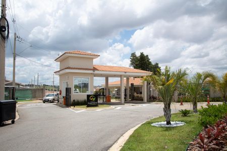 Casa de condomínio para alugar com 80m², 2 quartos e 2 vagas Casa de condomínio para alugar com 80m², 2 quartos e 2 vagasFachada