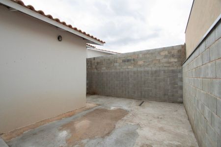 Casa de condomínio para alugar com 80m², 2 quartos e 2 vagas Casa de condomínio para alugar com 80m², 2 quartos e 2 vagasQuintal