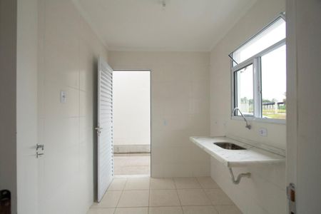 Casa de condomínio para alugar com 80m², 2 quartos e 2 vagas Casa de condomínio para alugar com 80m², 2 quartos e 2 vagasCozinha