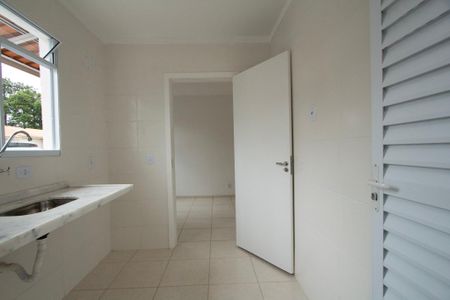 Casa de condomínio para alugar com 80m², 2 quartos e 2 vagas Casa de condomínio para alugar com 80m², 2 quartos e 2 vagasCozinha