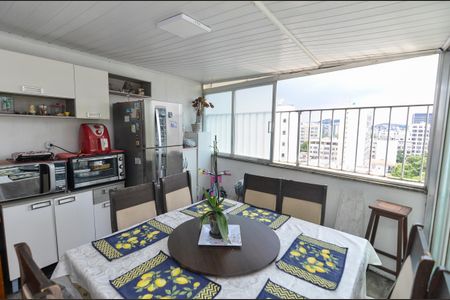 Apartamento à venda com 125m², 4 quartos e 1 vagaTerraço