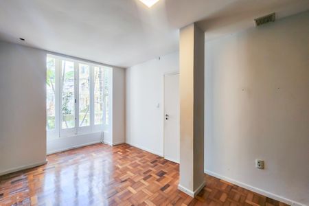 Sala de Estar  de casa à venda com 2 quartos, 275m² em Humaitá, Rio de Janeiro