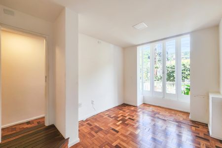 Casa à venda com 275m², 2 quartos e 1 vagaSala de Jantar 