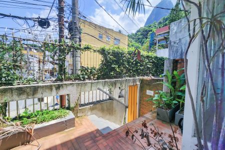 Casa à venda com 275m², 2 quartos e 1 vagaEntrada