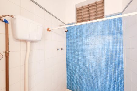 Casa à venda com 275m², 2 quartos e 1 vagaBanheiro Social 