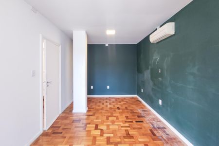 Casa à venda com 275m², 2 quartos e 1 vagaSala de Estar 