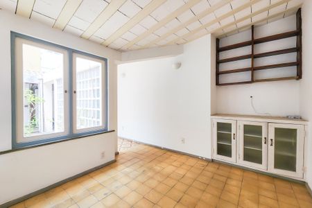 Casa à venda com 275m², 2 quartos e 1 vagaHall 