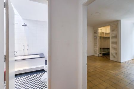 Casa à venda com 275m², 2 quartos e 1 vagaSuite 