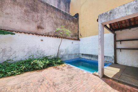 Casa à venda com 275m², 2 quartos e 1 vagaQuintal 