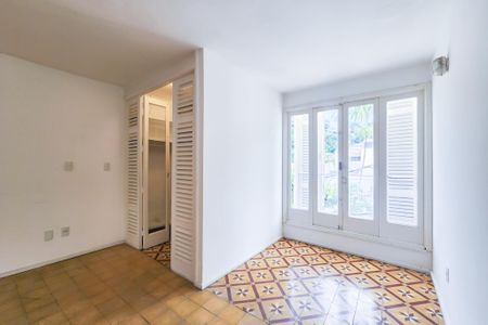 Casa à venda com 275m², 2 quartos e 1 vagaSuite 