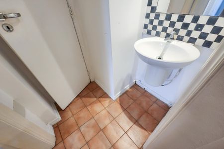 Casa à venda com 275m², 2 quartos e 1 vagaLavabo