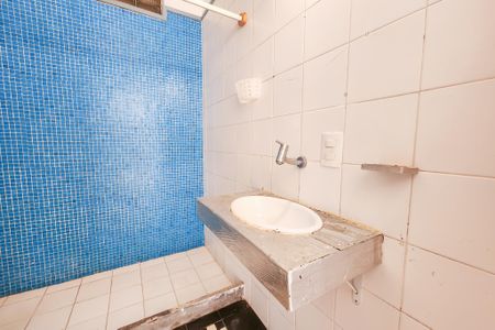 Casa à venda com 275m², 2 quartos e 1 vagaBanheiro Social 