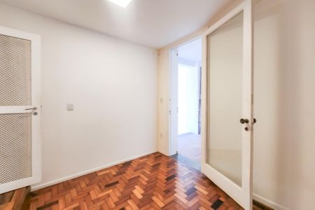 Casa à venda com 275m², 2 quartos e 1 vagaSala de TV