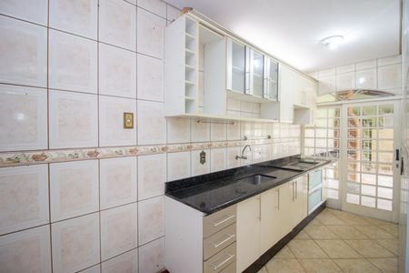 Casa para alugar com 150m², 2 quartos e 2 vagas Casa para alugar com 150m², 2 quartos e 2 vagasCozinha