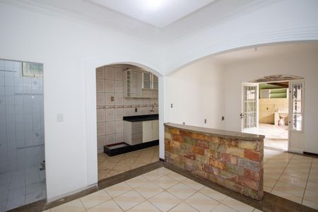 Casa para alugar com 150m², 2 quartos e 2 vagas Casa para alugar com 150m², 2 quartos e 2 vagasSala