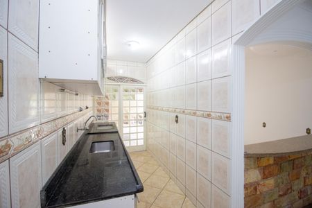 Casa para alugar com 150m², 2 quartos e 2 vagas Casa para alugar com 150m², 2 quartos e 2 vagasCozinha