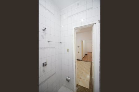 Casa para alugar com 150m², 2 quartos e 2 vagas Casa para alugar com 150m², 2 quartos e 2 vagasBanheiro Social