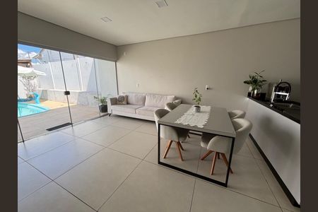 Sala de casa para alugar com 3 quartos, 130m² em Canudos, Novo Hamburgo