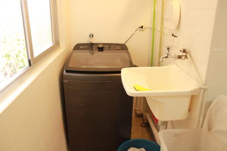 Apartamento à venda com 65m², 2 quartos e 1 vagaÁrea de Serviço