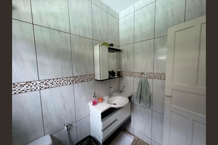 Casa à venda com 350m², 3 quartos e 2 vagasBanheiro