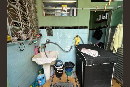 Casa à venda com 350m², 3 quartos e 2 vagasÁrea de Serviço